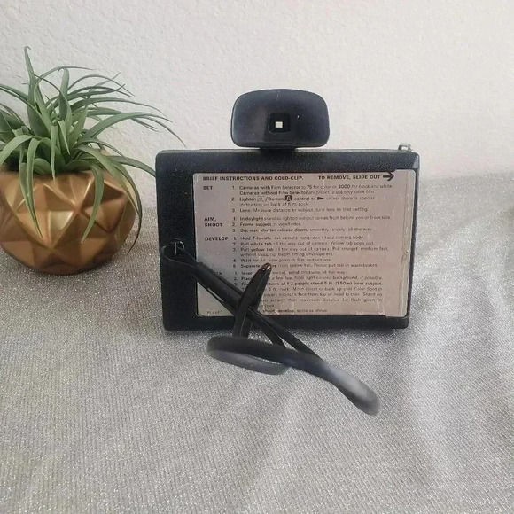 Vintage Polaroid Square Shooter 2 Camera - Picture 4 of 5